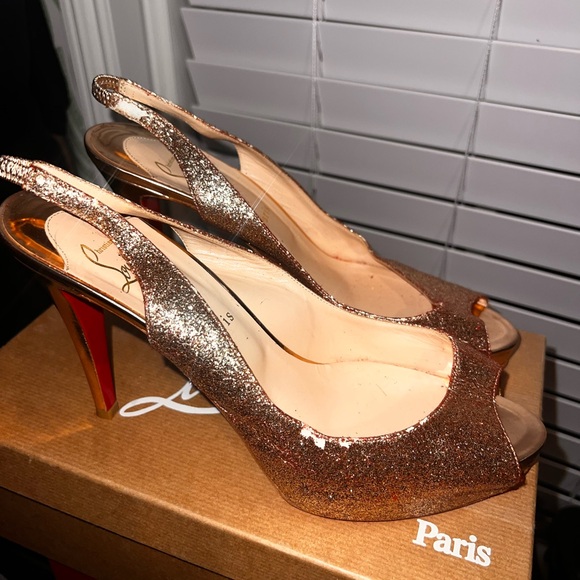 Christian Louboutin Prive 100 Glitter slingbacks in gold - Picture 1 of 10